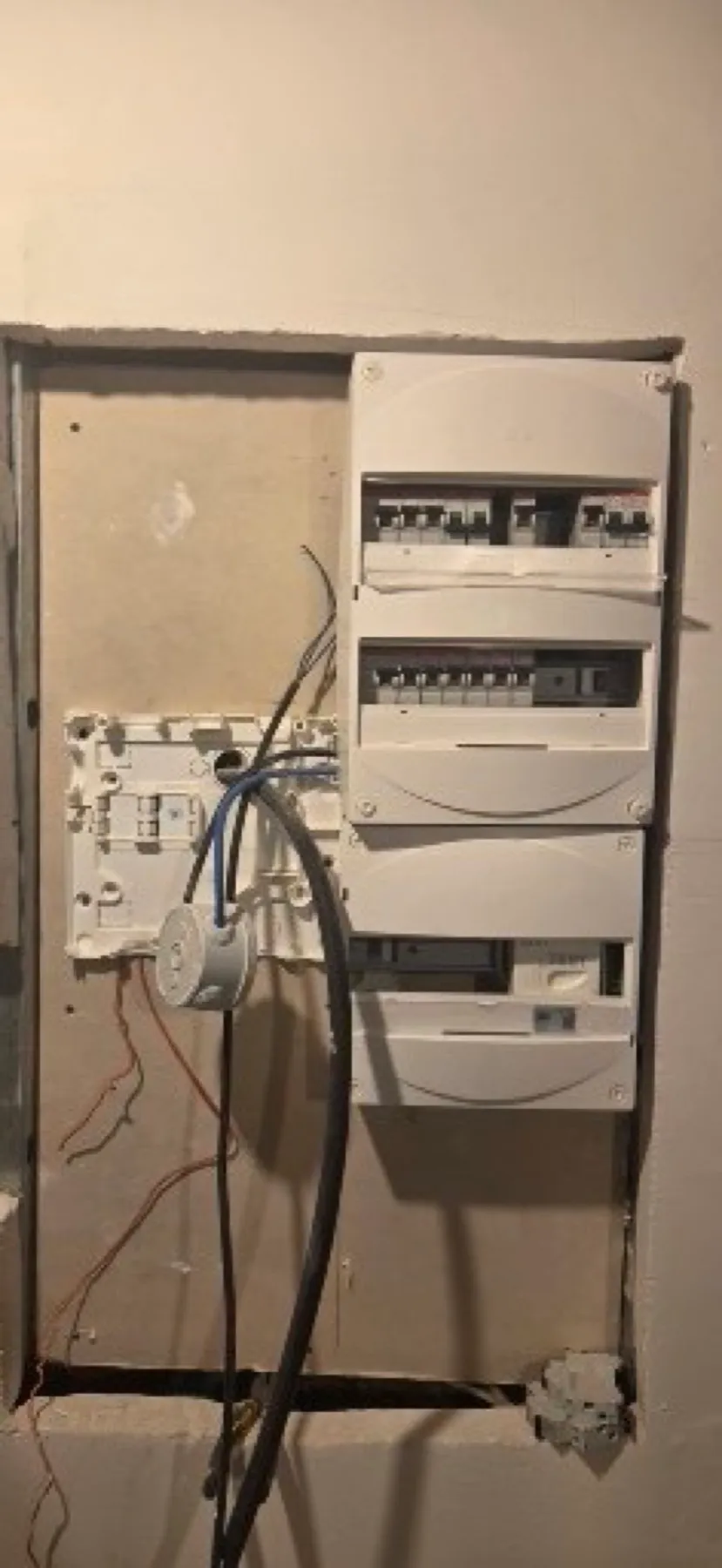 Électricité — 4